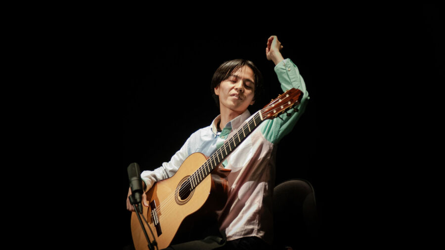 Gitarristen Sohta nakabayashi på Uppsala Gitarrfestival