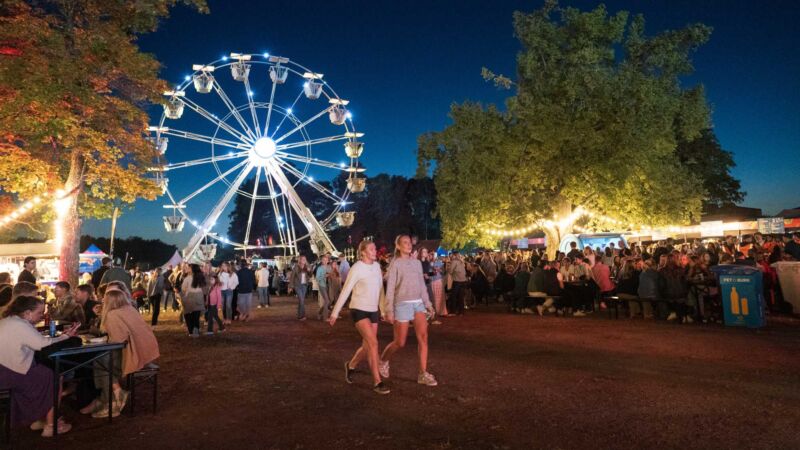 Festivalområdet med pariserhjul på Homecoming Uppsala