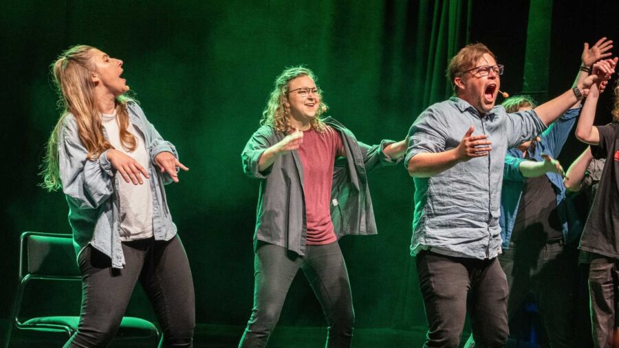 Teatergruppen Prego på scen