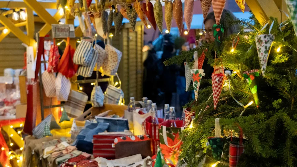 Marknadsstånd på julmarknad