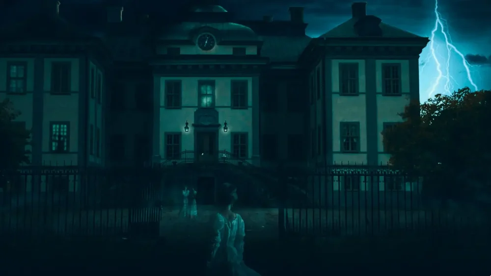 Spöken framför ett slott