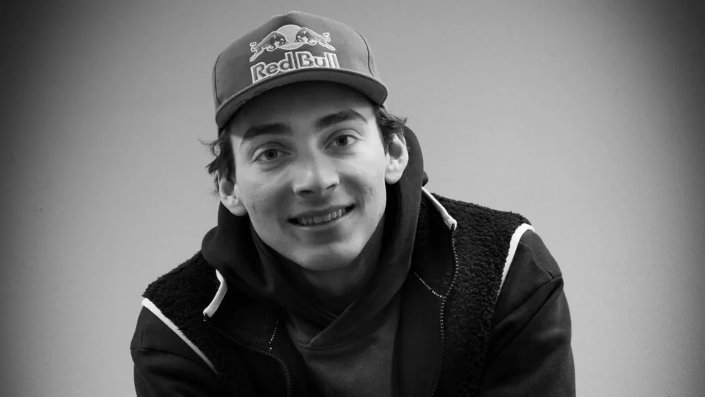 Armand Duplantis i utställningen Människor i min kameras närhet – porträtt av Uppsalaprofiler