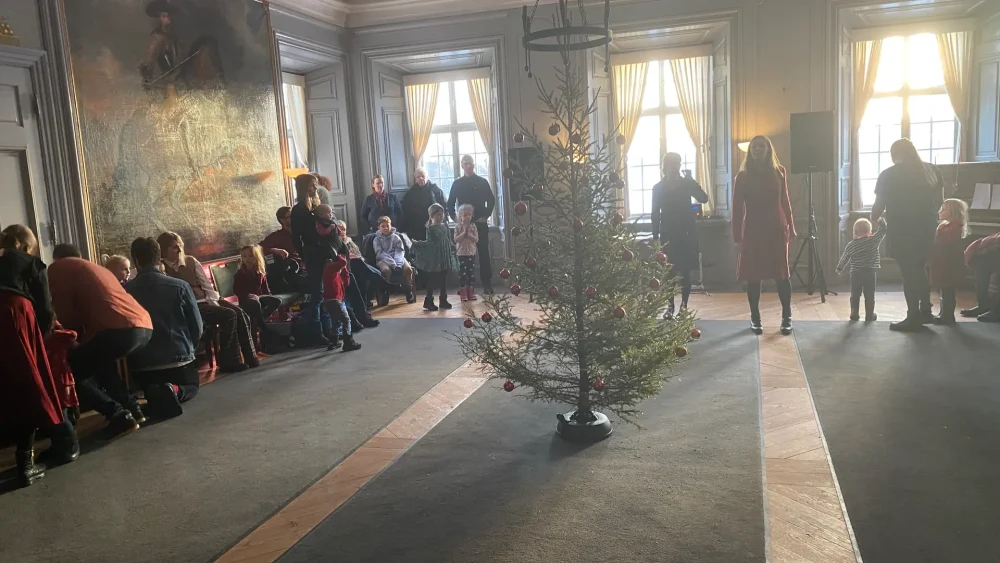 Julgransplundring på Salsta slott