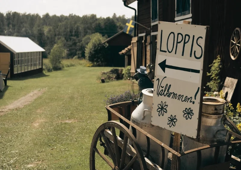 Loppisksylt på en gammal vagn
