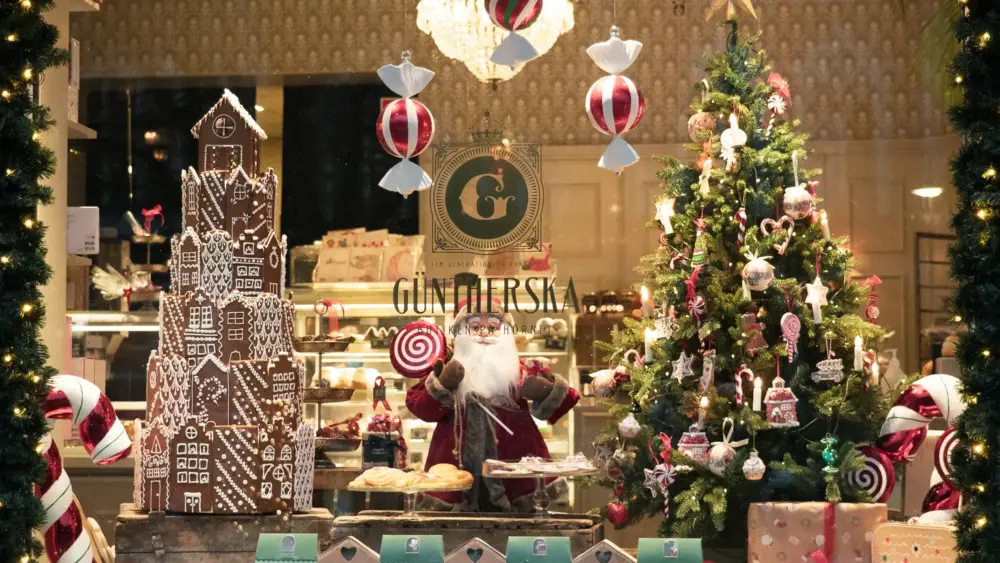 fguntherska-konditori-jul-pepparkakshus-3.webp